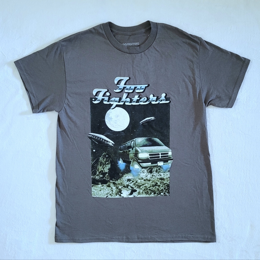 Foo Fighters🤺 (Canceled❌️) Van🚐 Tour Graphic Tee👕 - NWOT